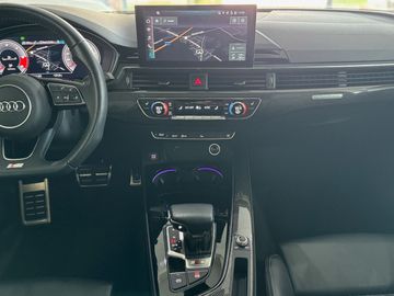 Car image 24