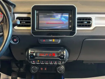 Car image 16