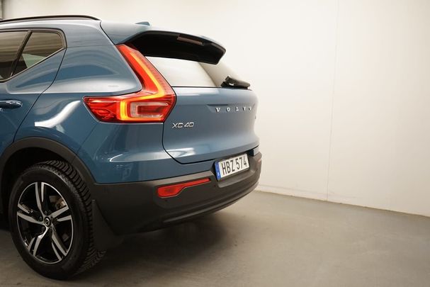 Volvo XC40 B3 Plus Dark 120 kW image number 2