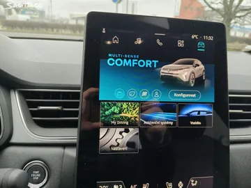 Car image 24