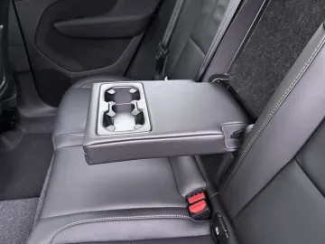 Car image 41