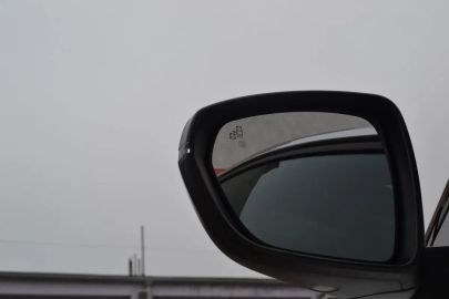 Car image 37