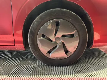Car image 42