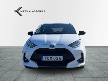 Car image 2