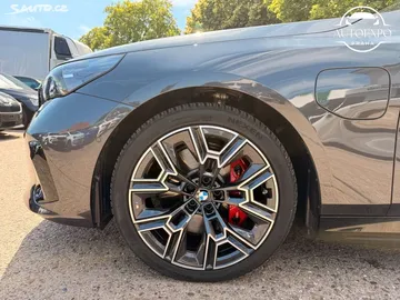 Car image 35