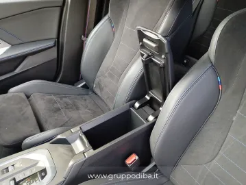 Car image 24