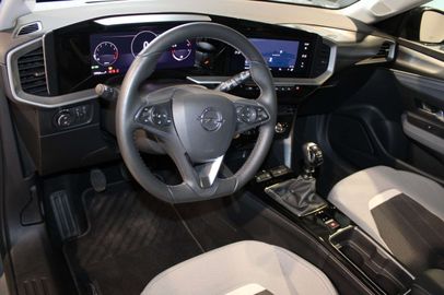 Car image 13