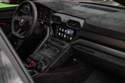 Car image 32