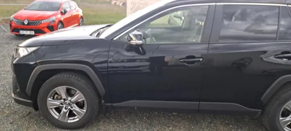 Car image 5