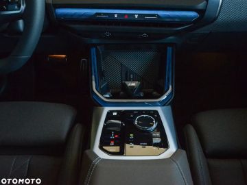 Car image 38