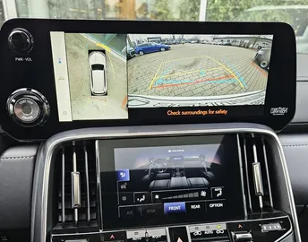 Car image 14