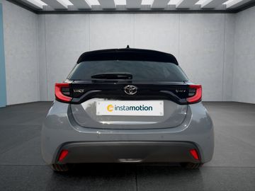 Car image 4