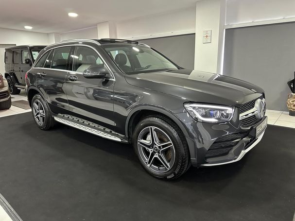 Mercedes-Benz GLC 300 de 225 kW image number 3