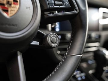 Car image 37