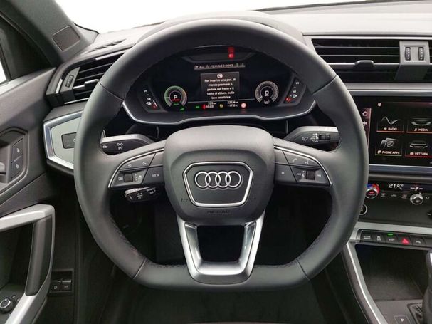 Audi Q3 45 TFSIe S tronic 180 kW image number 3