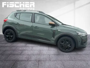 Car image 2