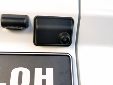 Car image 24