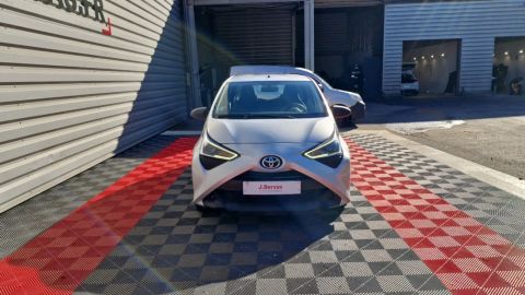 Car image 3