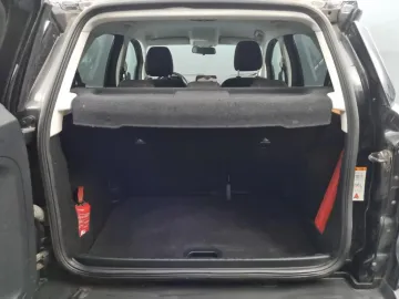 Car image 40