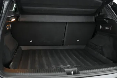 Car image 37