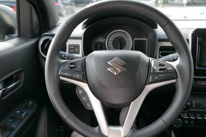 Car image 7