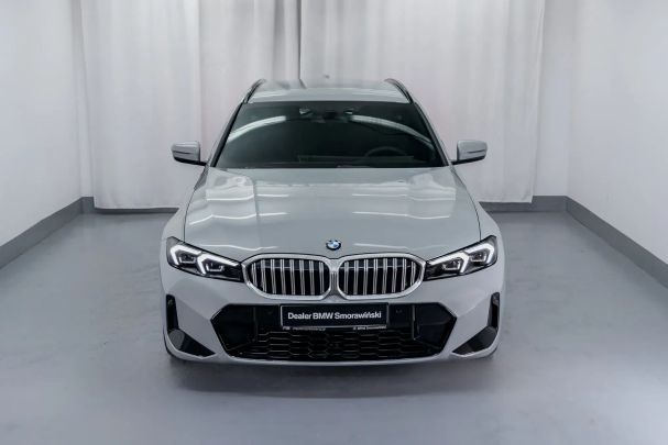 BMW 320i Touring xDrive 135 kW image number 14