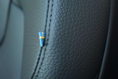 Car image 33