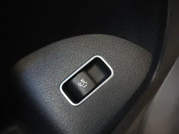 Car image 49