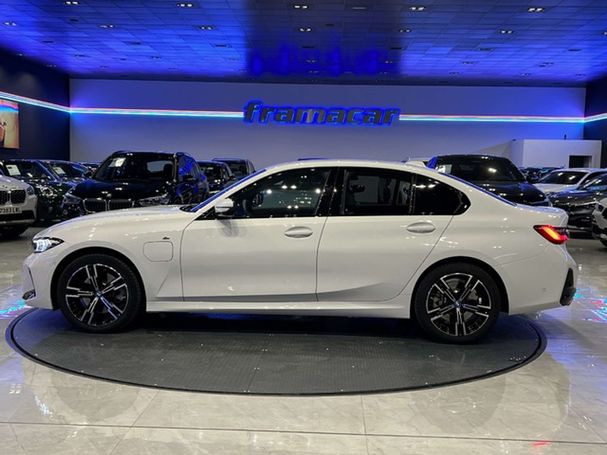 BMW 330e 215 kW image number 8