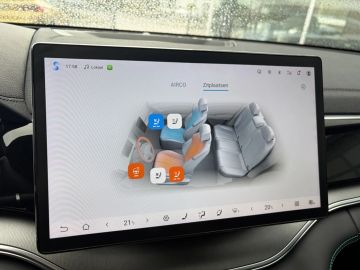 Car image 35