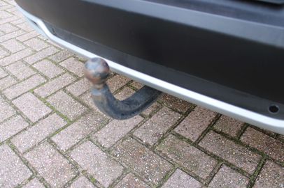 Car image 37