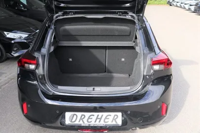 Car image 24