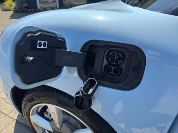 Car image 35