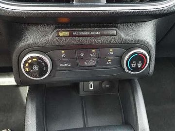 Car image 36