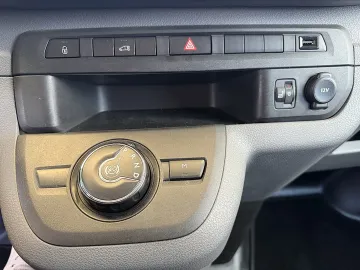Car image 49