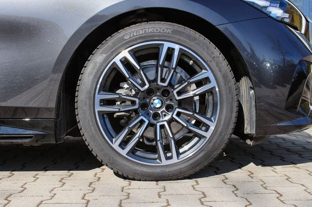 BMW 520d 145 kW image number 28