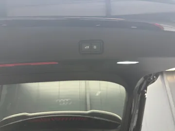 Car image 37
