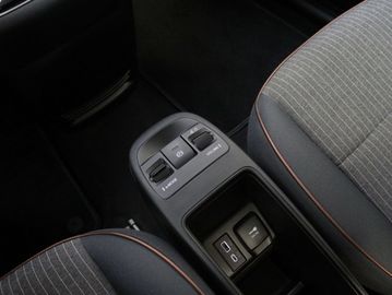 Car image 38