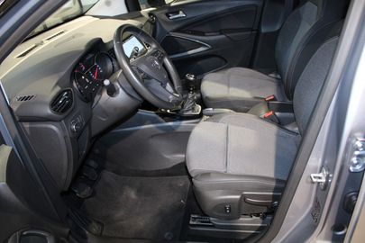 Car image 14