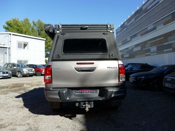 Toyota Hilux D Cab 2.4 4D 4WD 111 kW image number 3