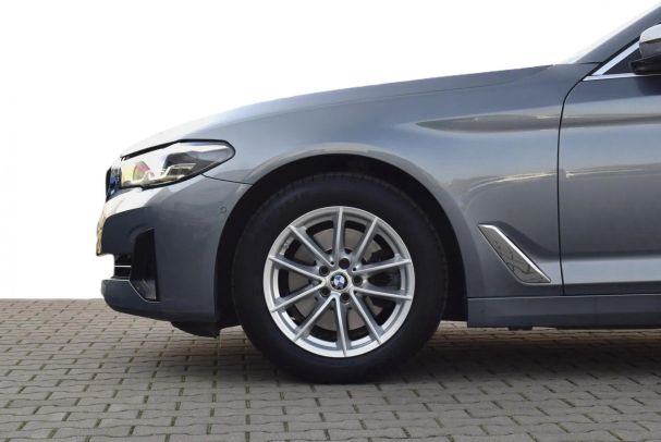 BMW 520d Touring 140 kW image number 5