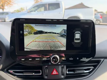 Car image 24