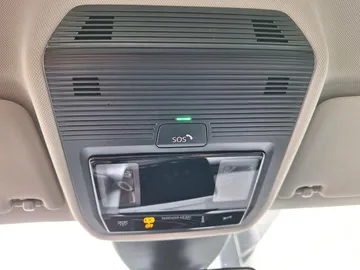 Car image 33