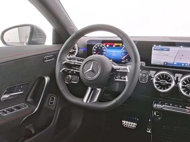 Mercedes-Benz CLA 200 Shooting Brake 120 kW image number 4