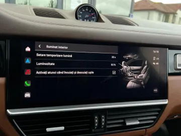 Car image 40