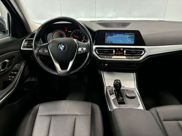 BMW 318i Touring 115 kW image number 6