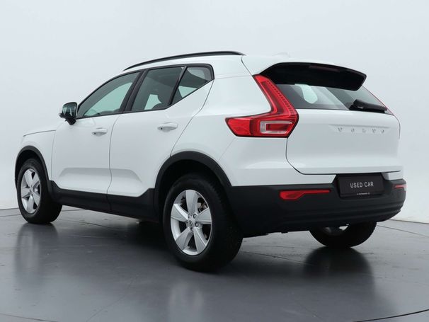 Volvo XC40 1.5 T2 Momentum 95 kW image number 8