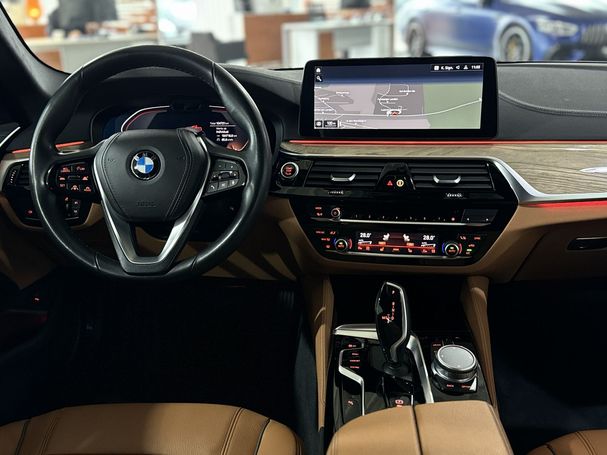 BMW 520d Touring Luxury Line 140 kW image number 38