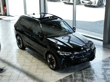 Car image 32