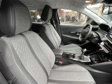 Car image 37